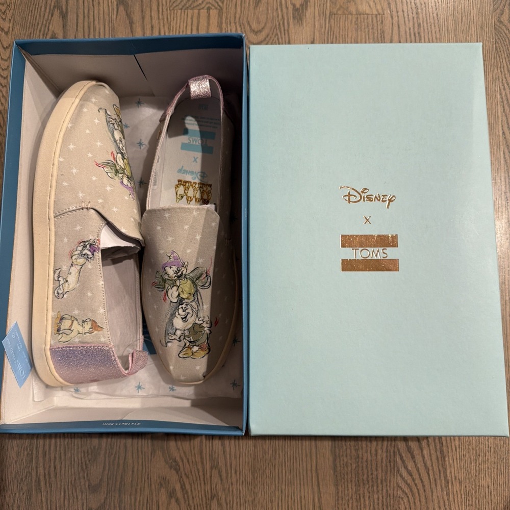 Disney Toms Canvas Shoes Women's Sz 10 Dopey Lilac Snow White Seven Dwarfs NOS